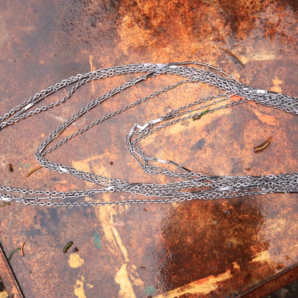 Vintage Multi 8 strand silver necklace with leaf clasp - Picture 2 of 7
